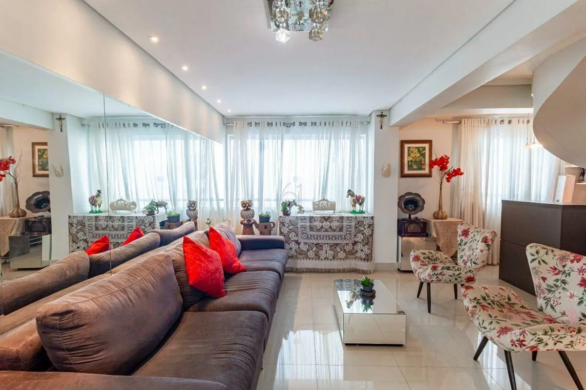 COBERTURA DUPLEX 4QTS RES. THOMAS JEFFERSONNo piso inferior:- Sala de jantar com...