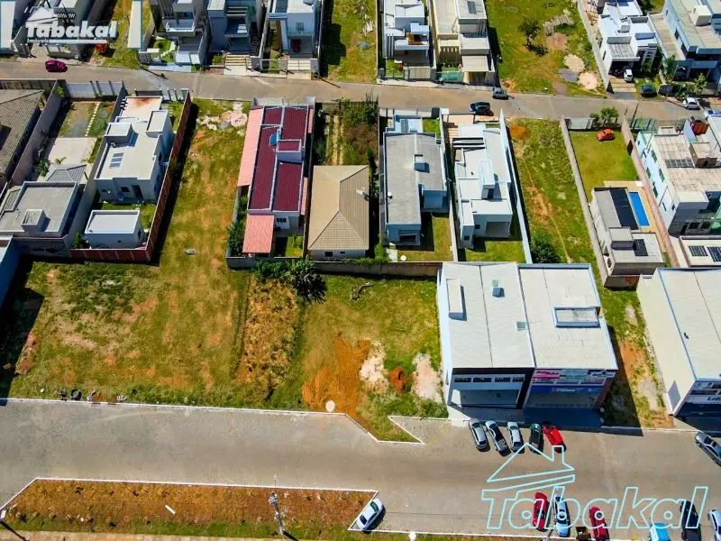 Excelente lote Comercial - ESCRITURADO - na Avenida Principal. Lote com excelent...