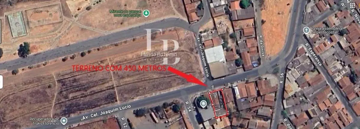 Lote com casa usada mais 1 barracão independente.Lote com área total de 450 metr...