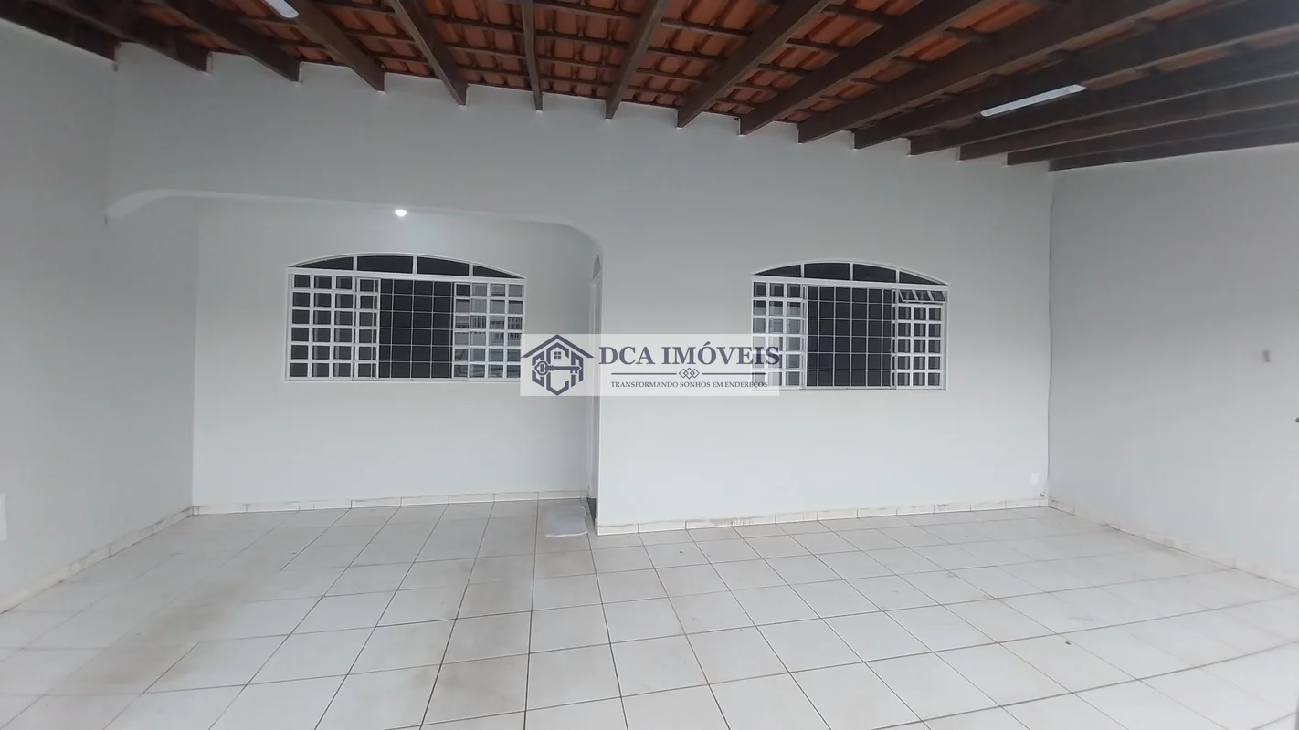 ALUGO EXCELENTE CASA 2 QTS NA QNO 4SALA CONCEITO ABERTO 2 QUARTOS, BANHEIRO SOCI...