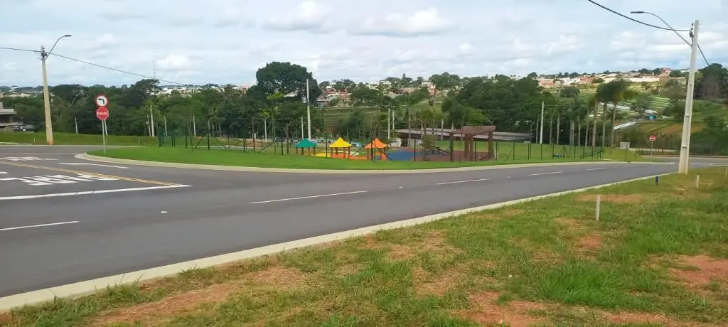 Lote de 230,40m², localizado no condomínio Jardins Versalhes! Localização privil...