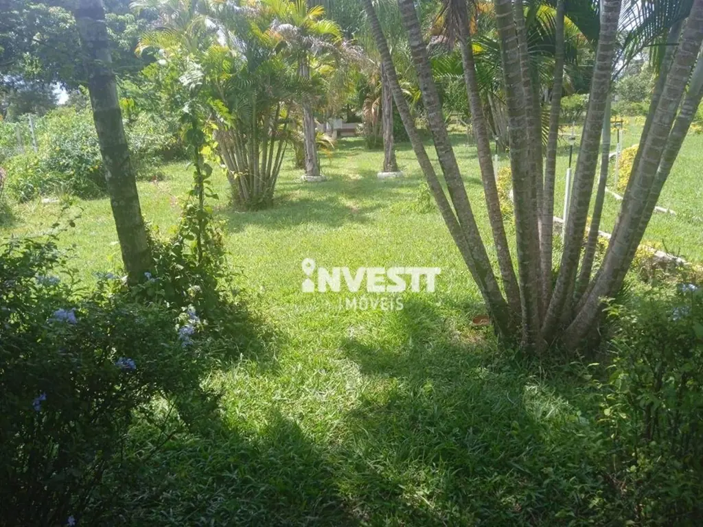 LOCALIZAÇÃO:Localização privilegiada, à 7 km da área urbana de Abadia de Goiás, ...