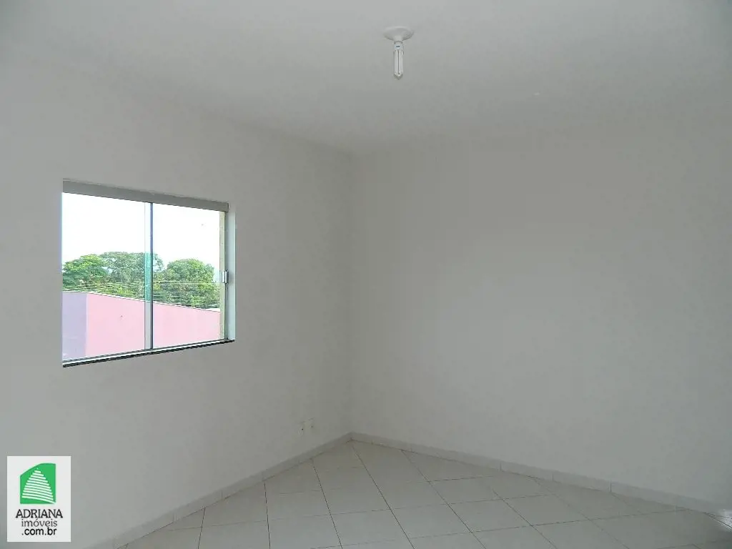 2 QUARTOS, SALA, BANHEIRO SOCIAL, COZINHA, ÁREA DE SERVIÇO, GARAGEM PARA 1 CARRO...