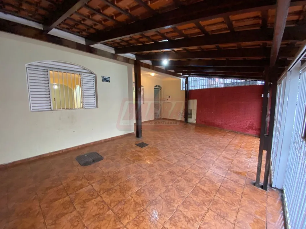 IMOBILIÁRIA BARRA disponibiliza para Locação Sobrado na Avenida Terceira, Núcleo...