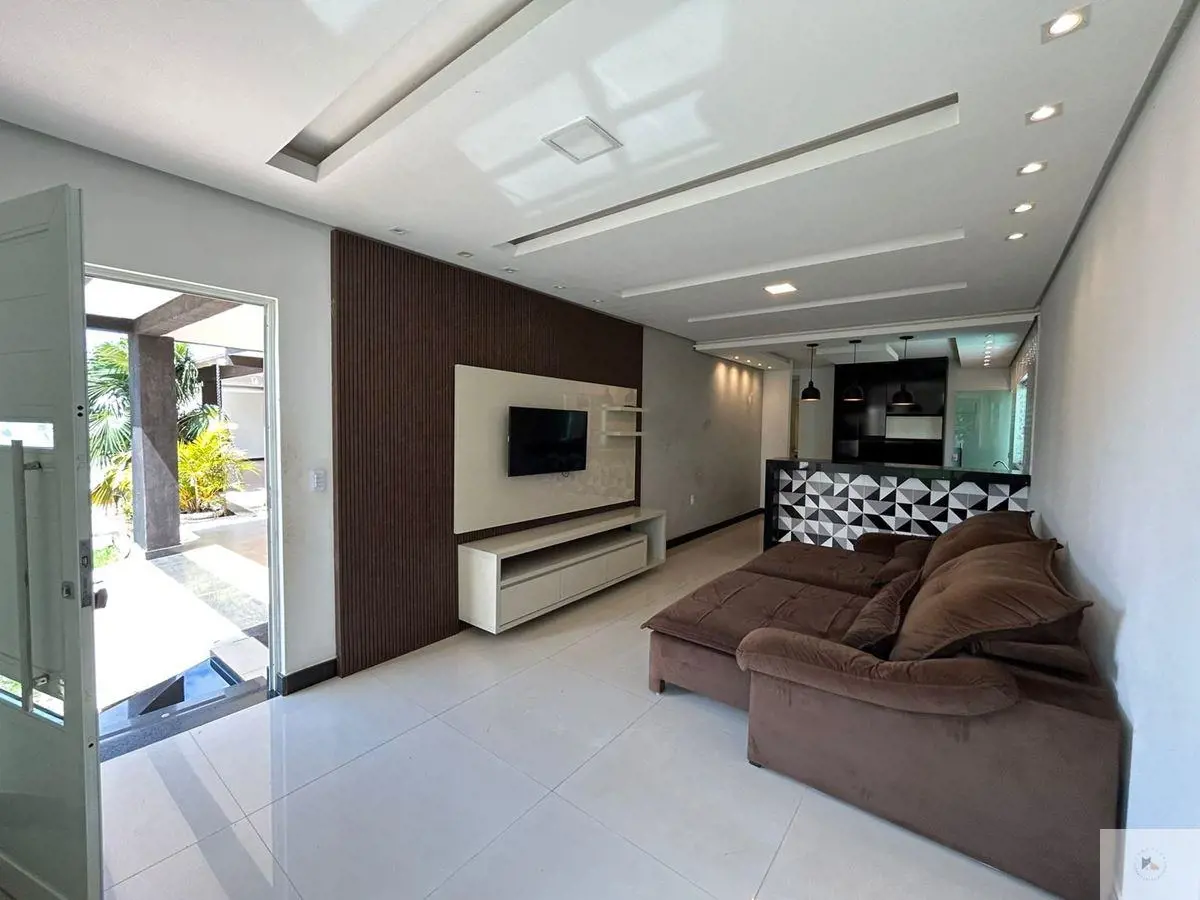  4 quartos 2 suíte;Banheiro social, sala de estar com cozinha integrada;Todos os...