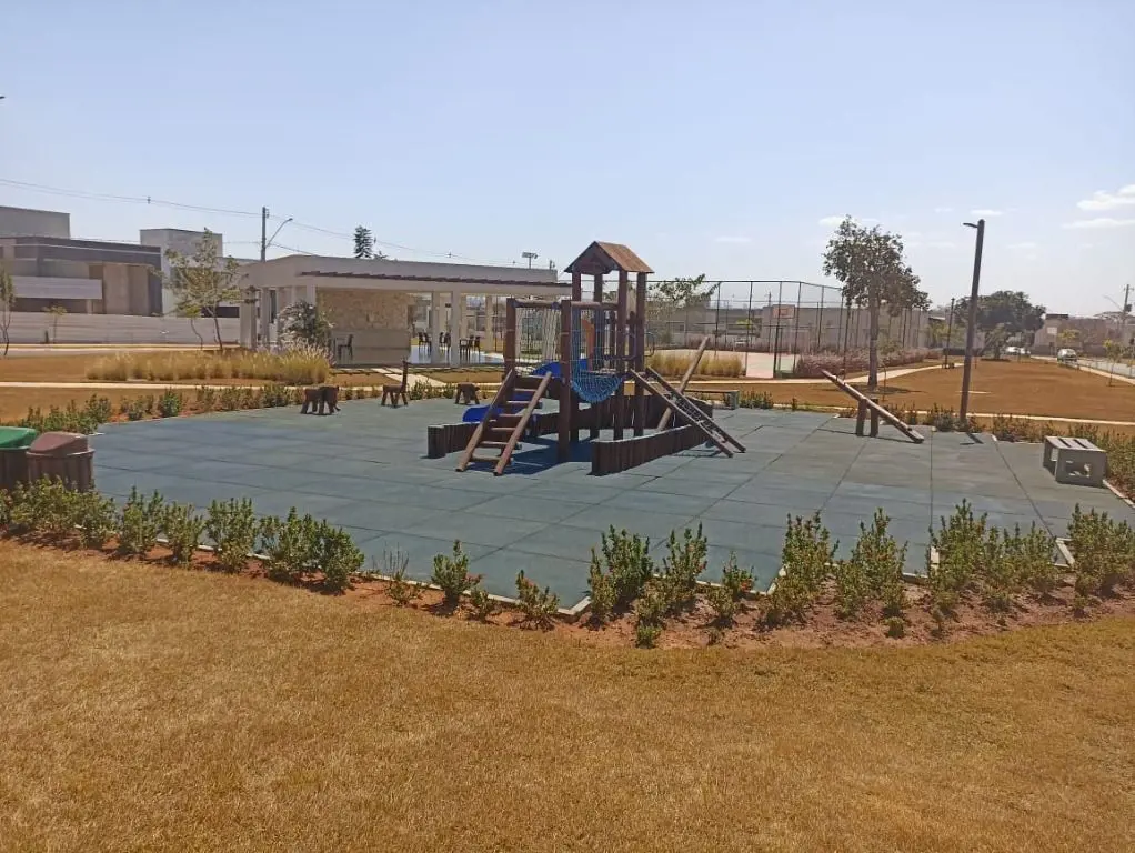 CÓDIGO DO IMÓVEL: TE1022LOCALIZAÇÃO:Terreno em condomínio horizontal fechado. De...