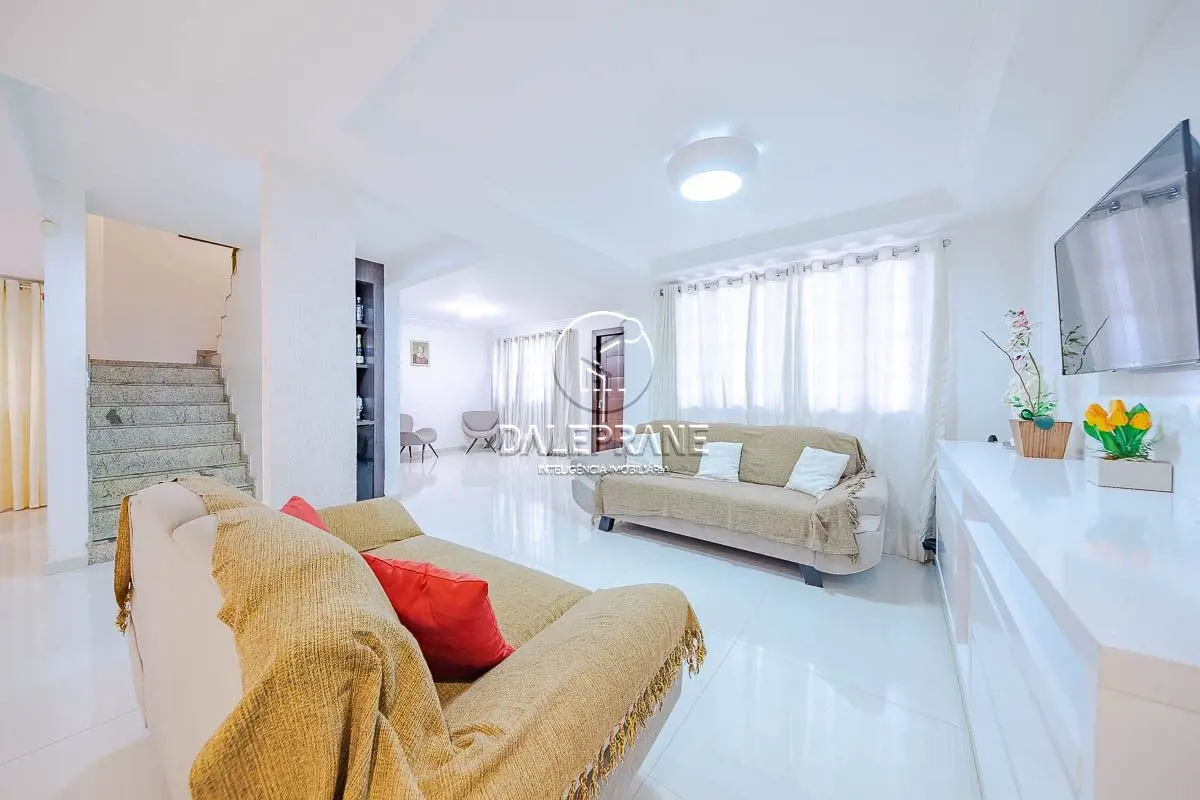 DALEPRANE INTELIGÊNCIA IMOBILIÁRIA VENDE COM EXCLUSIVIDADE CASA ALTO PADRÃO NO G...