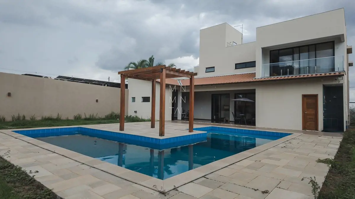 JARDIM BOTÂNICO 3 | 4 SUITES | MODERNA | LAZER COMPLETOEsta incrível casa de alt...