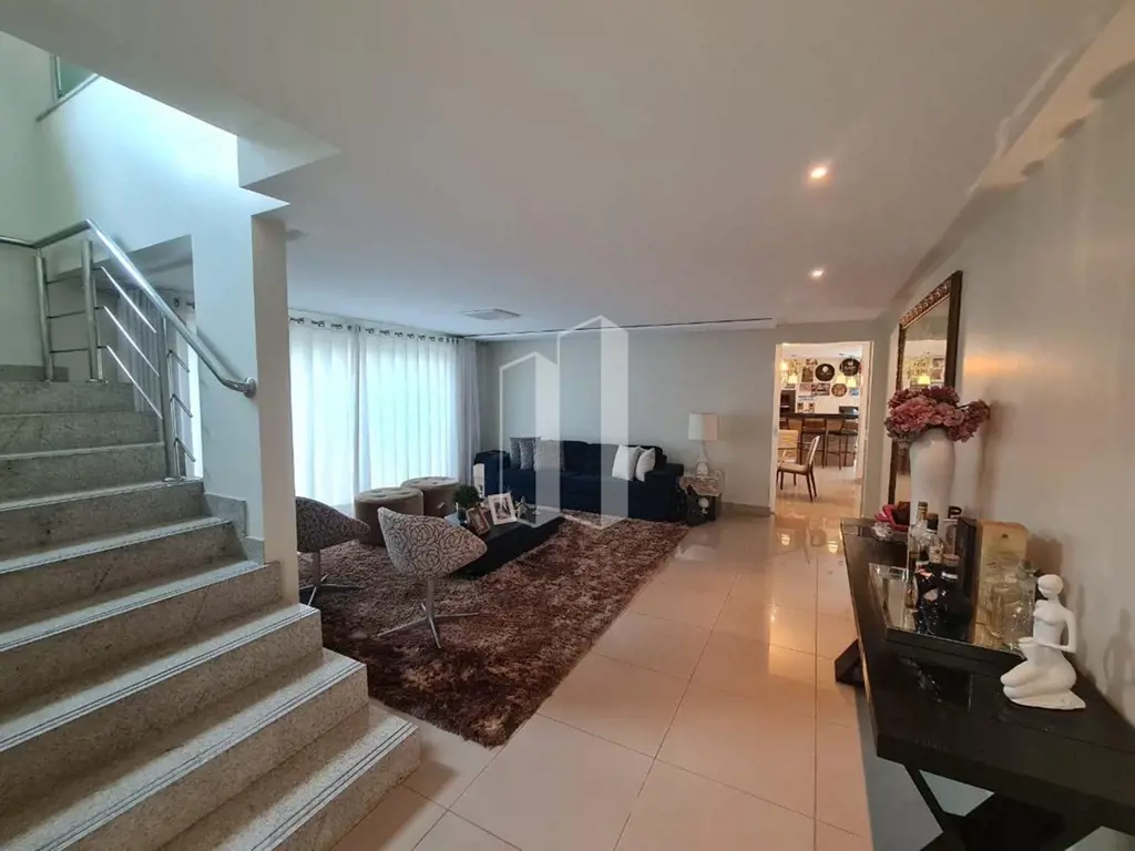 Descubra o seu novo lar no encantador Condomínio Jardins Madri, um verdadeiro oá...