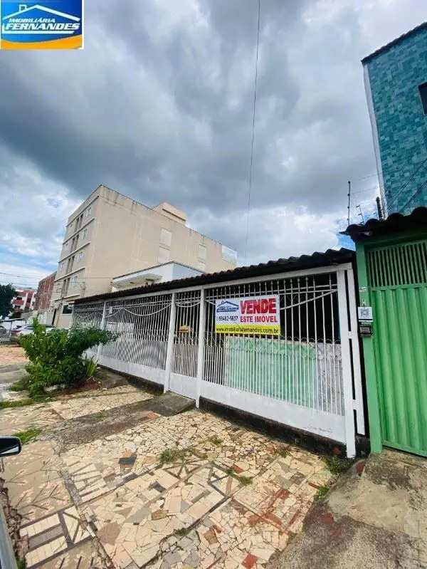 IMOBILIÁRIA FERNANDES vende excelente lote comercial medindo 312m², de frente pa...