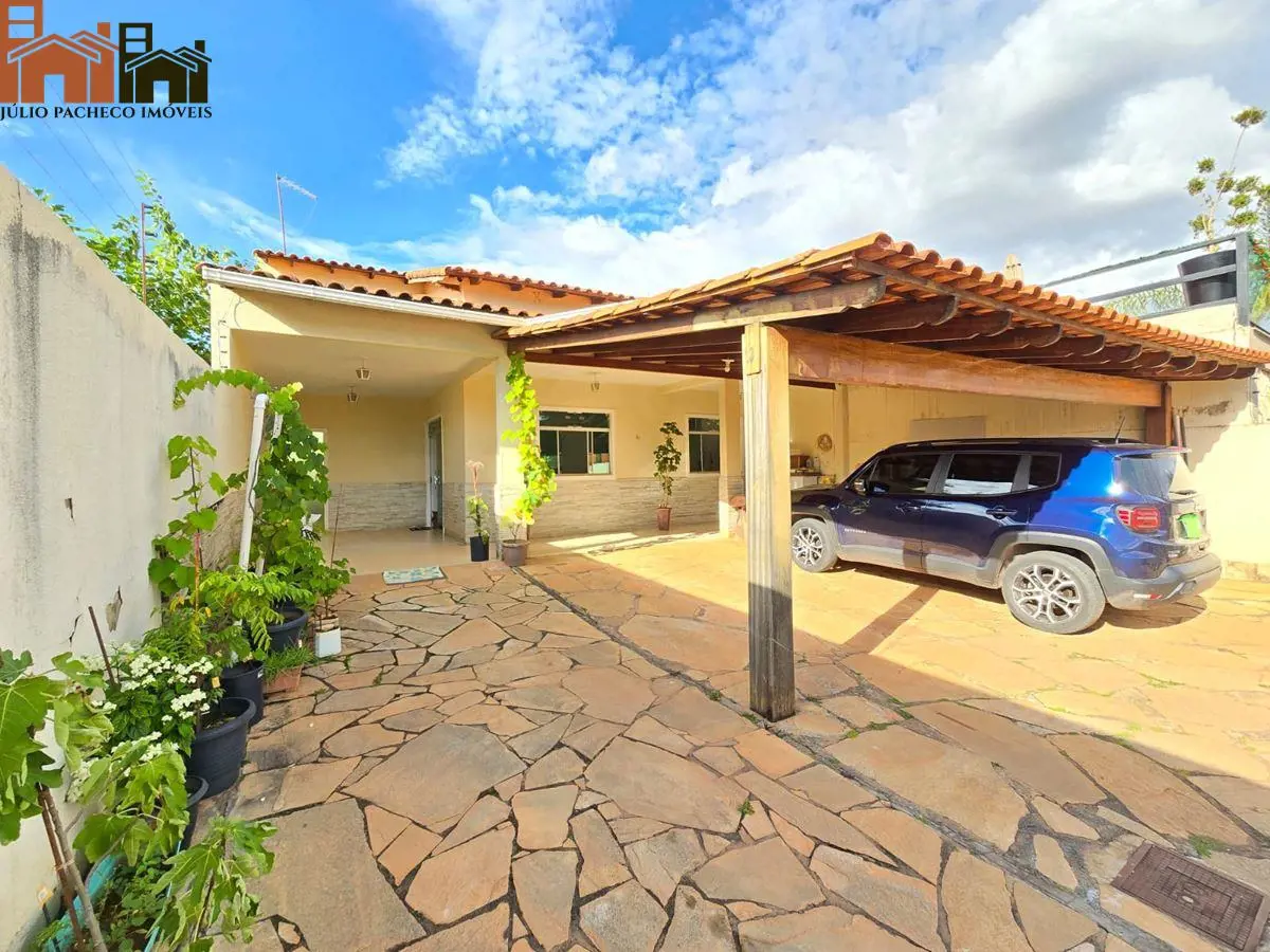 Júlio Pacheco Imóveis, apresenta esta casa em condominio fechado, composta de 3 ...