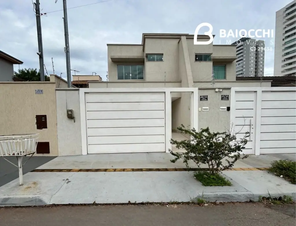 Excelente sobrado geminado com 189m2 de terreno e 189m2 de construção, sendo 3 s...