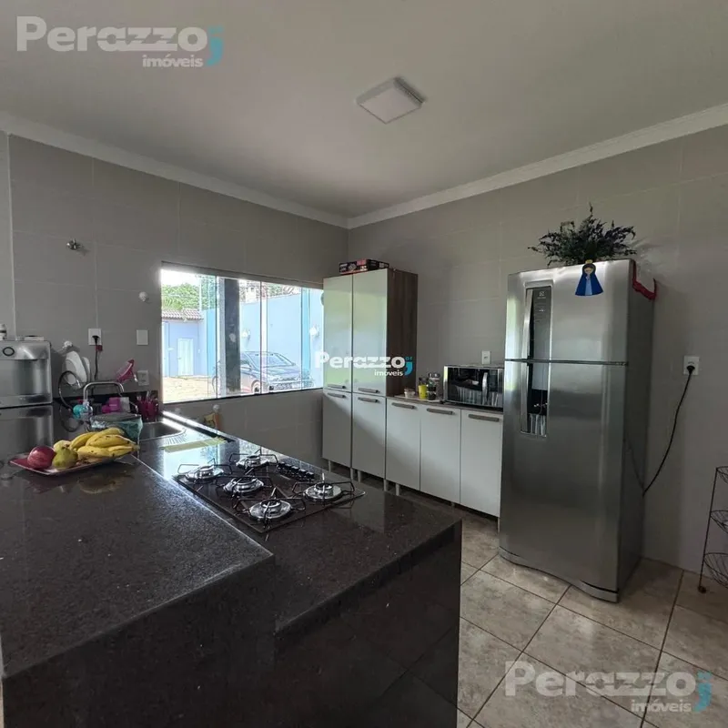 Casa Alto Padrão com 3 Suítes no Condomínio Guaíra - GamaR$1.350.000,00Localizad...