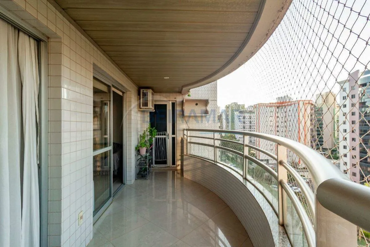 Uma mansão suspensa! Apartamento 4 Quartos com 2 Suítes e Varanda à Venda na Qua...