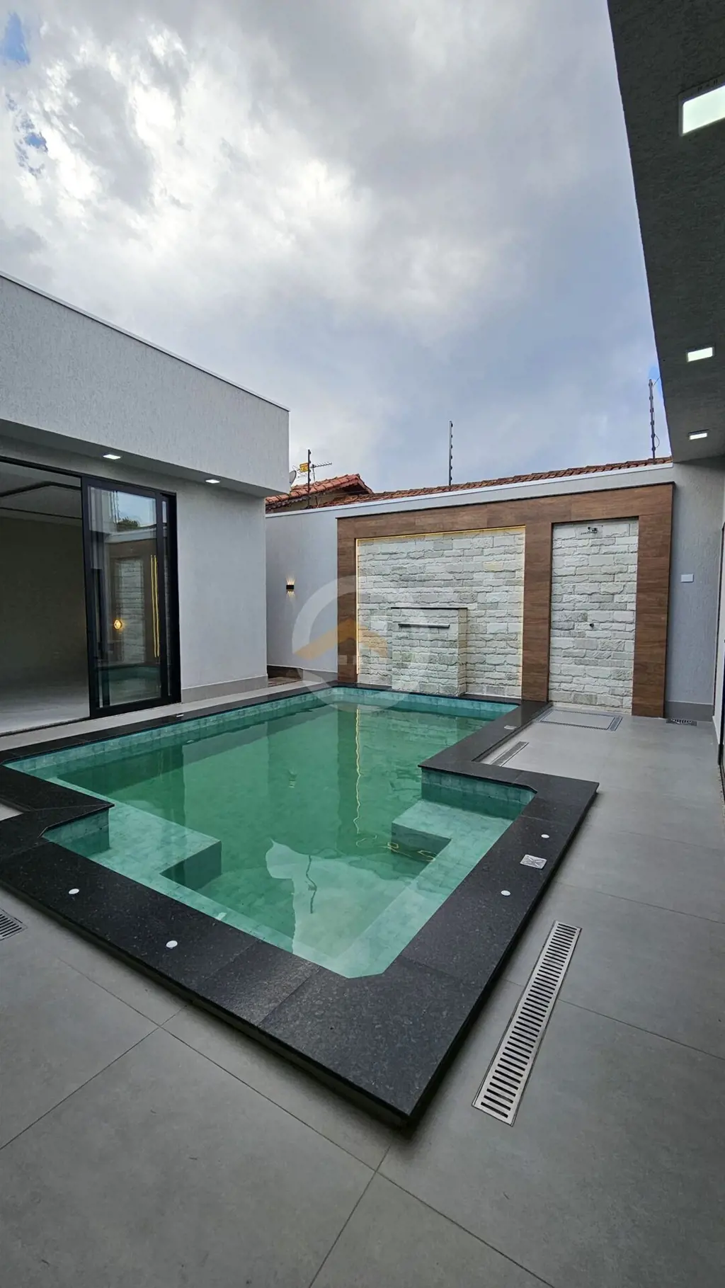 MANSÃO COM 4 SUÍTES NO MELHOR DO JARDIM AMÉRICAA localização não poderia ser mel...