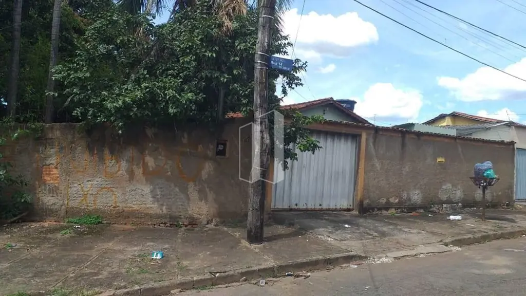 Imóvel com 03 quartos, sala 02 ambientes, 2 banheiros, cozinha, área de serviço ...