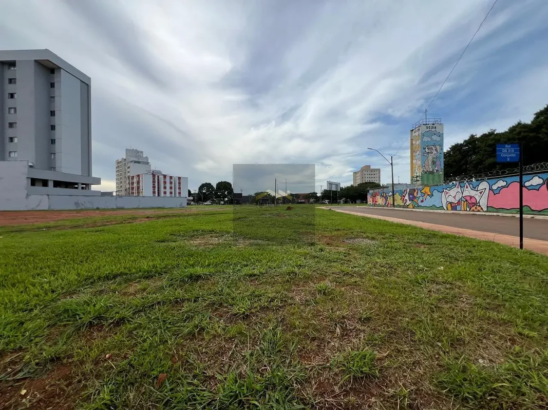 Batista Soluções Imobiliárias vende excelente lote comercial/residencial na QS 3...