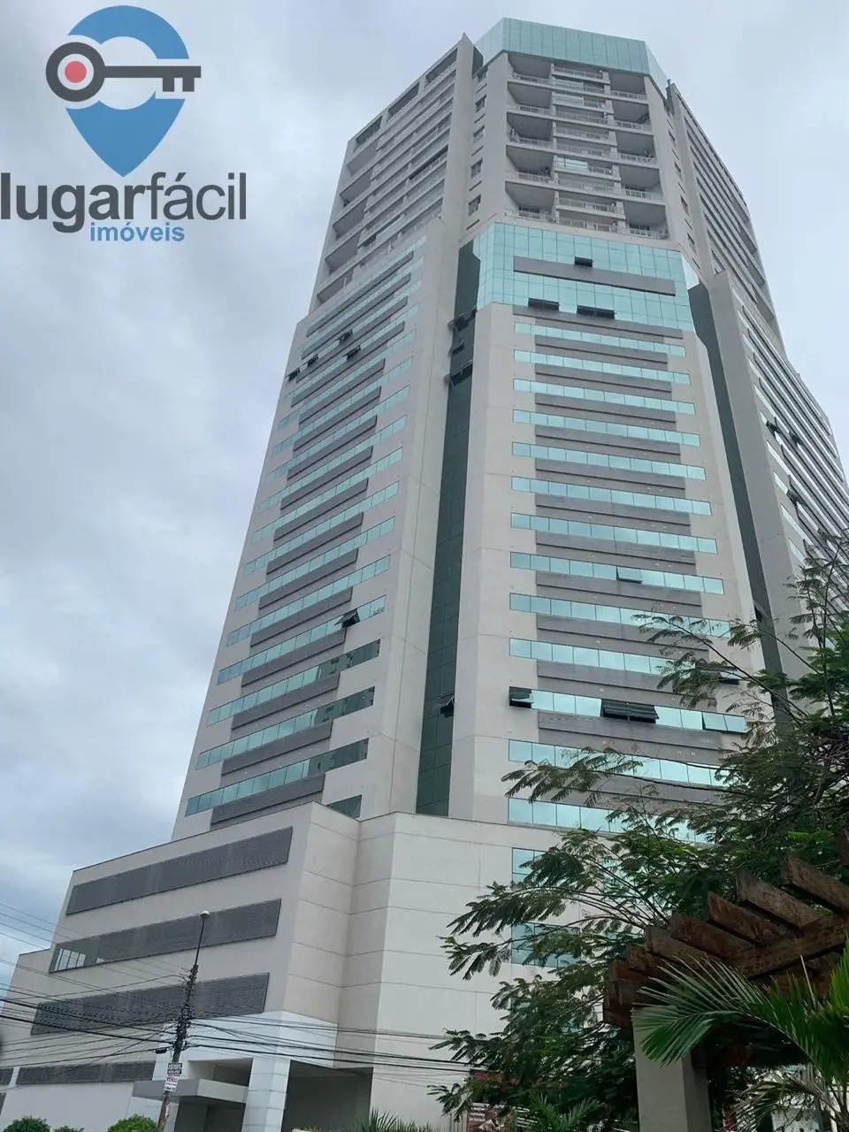 Apto alto padrão de 1 quarto mobiliado e decorado no Bueno há poucos metros do G...