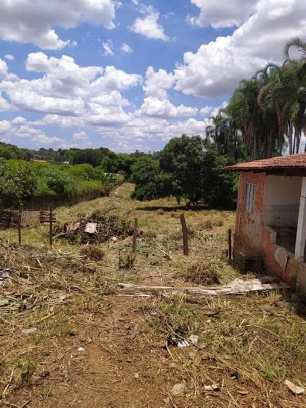 Terreno - Terreno com área total de 4.112,00m2. Localizado na Rua das chácaras N...