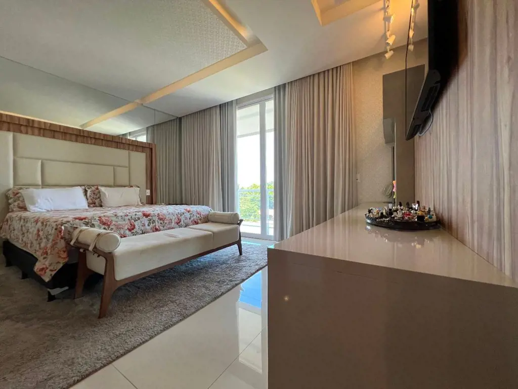 Sobrado de 575m² no Condomínio do Lago4 suítes, sendo 2 com closet e 1 master Re...