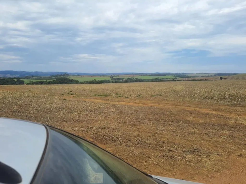 Fazenda na Região de Corumbá de Goiás Fazenda com 260 alqueires ou seja 1.258 he...