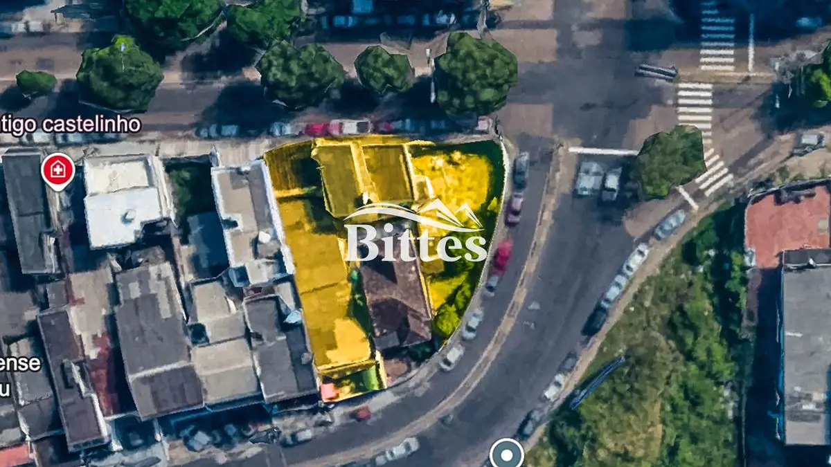 Excelente Casa de esquina em lote com 277,58 m2, composto por duas matrículas, s...