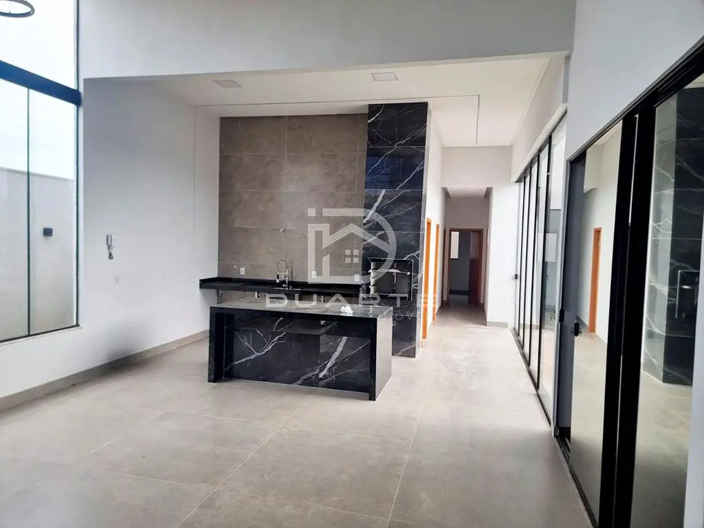 Casa a venda no bairro Cerejeiras, com:- 03 suítes, sendo 02 plenas e 01 reversí...