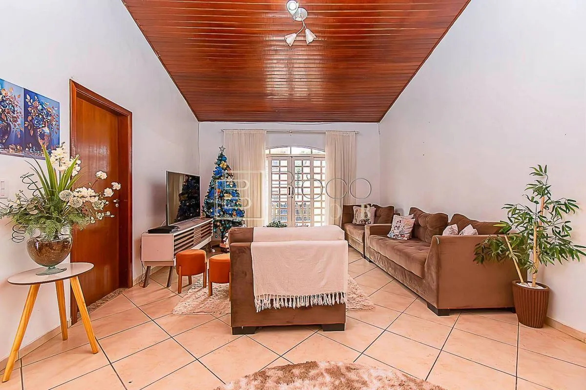 VENDO Excelente prédio com 1 andar em Planaltina DF - investidor  Prédio compost...