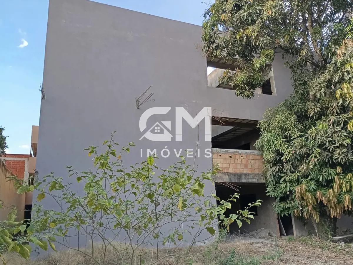 Área total: 1042m²;RUA 12 OPORTUNIDADE PARA INVESTIR Localização Residencial eEx...