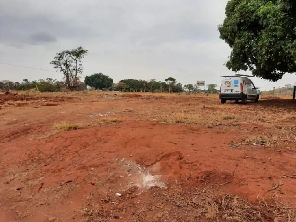 Excelente Área 3.770,24m², plana, limpa e disponível.Área possui as seguintes co...