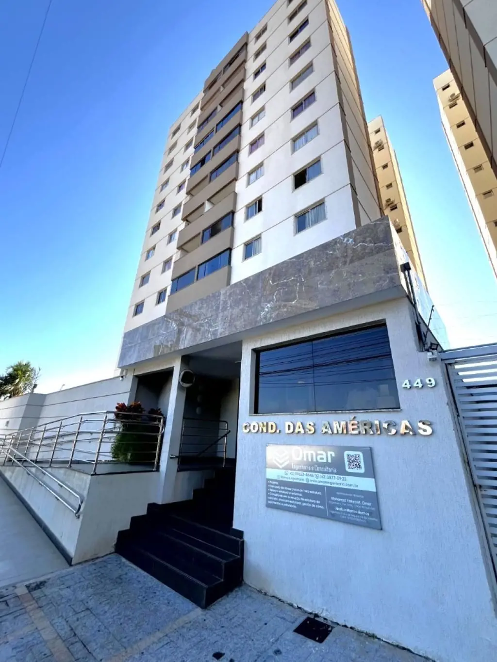 Apartamento com 03 quartos sendo 01 suíte com ar condicionado, suíte e quarto 02...