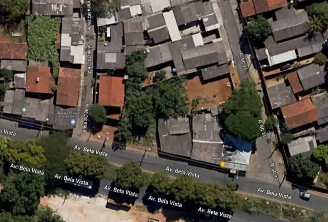 Lote em via comercial, excelente localização com área total de 368,00m². Locador...