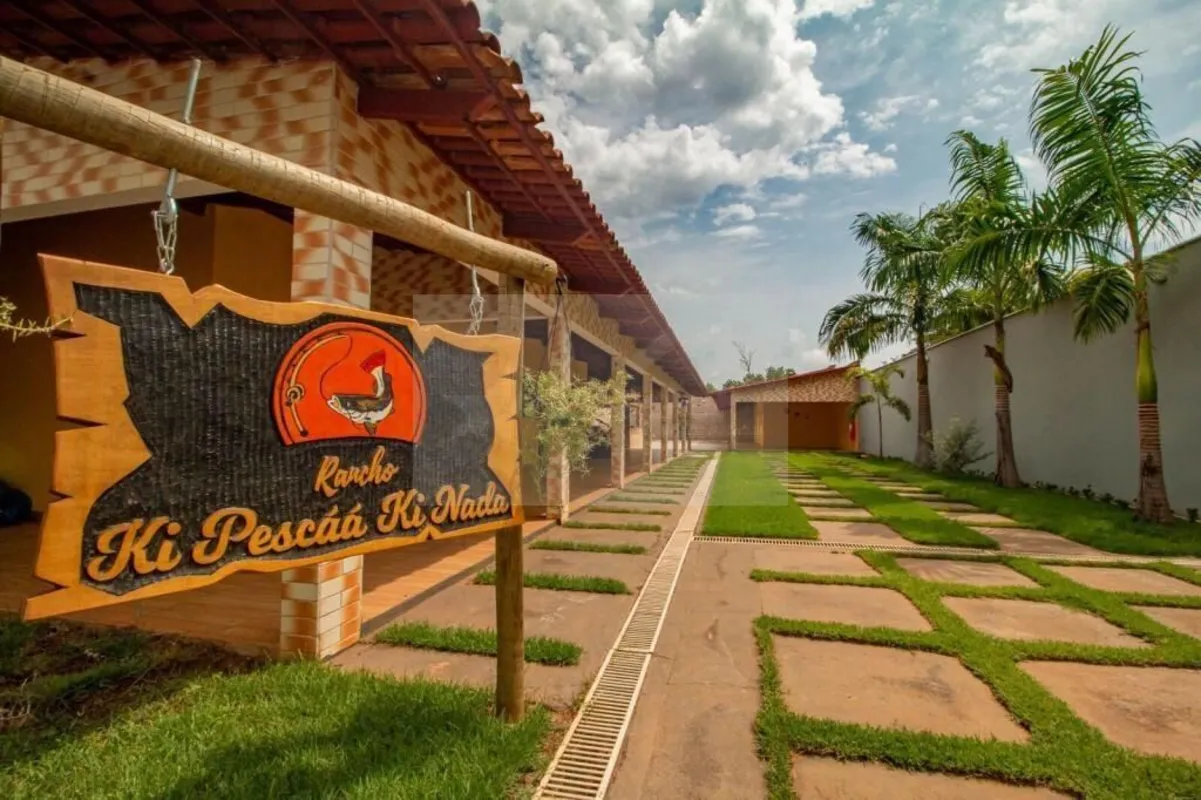 Excelente casa á 700m do Rio Araguaia (faz divisa de estado, Goiás com o estado ...