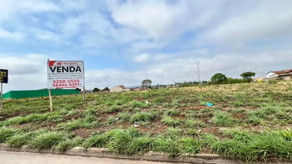 Excepcional Área com 3.928,00m² de frente para a Av. Liberdade, composta por 8 l...