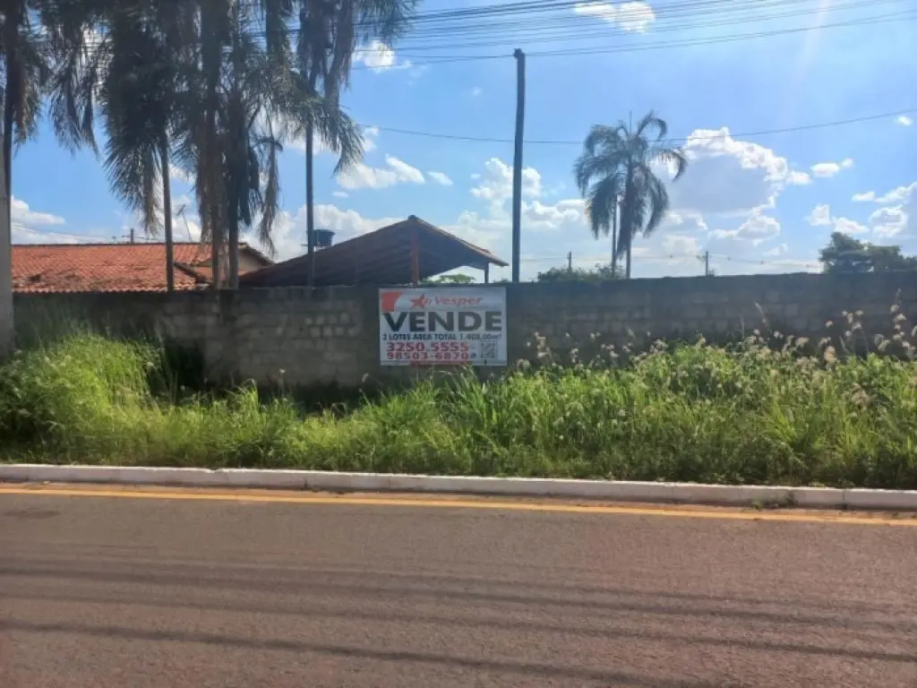 Área com 1.408m² total em Senador Canedo, composta por três lotes sendo eles:Lot...