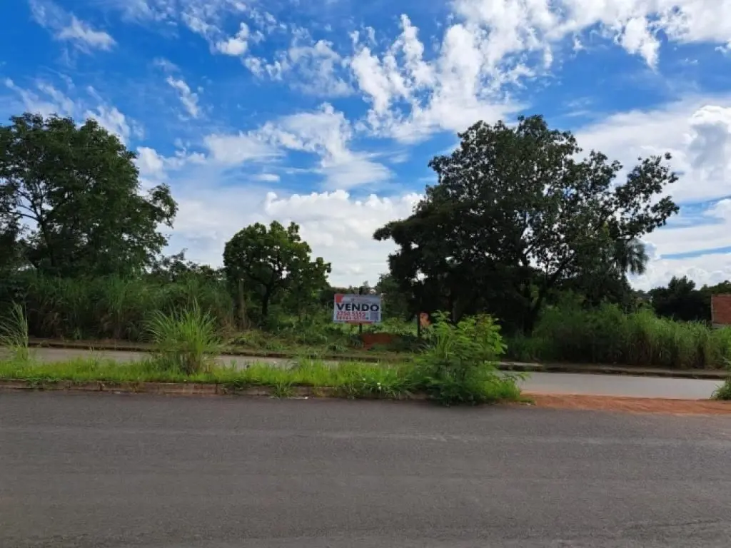 São 3 lotes de terras na Alameda 03 de Julho (continuação da Av. Brasil).3 lotes...