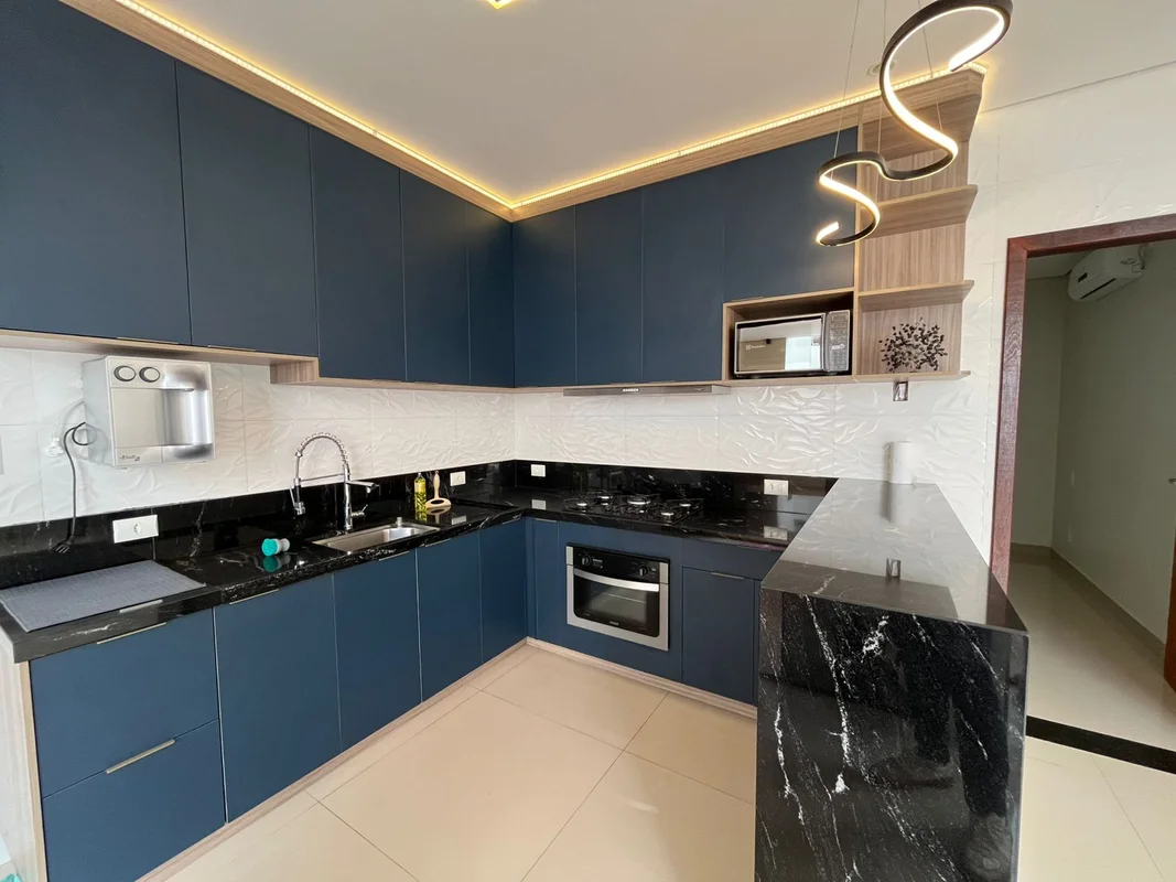 ALUGO; CASA NOVA E MODERNA, 1 QUARTO, 1 SUÍTE, PISCINA E CHURRASQUEIRA.DESCRICÃO...