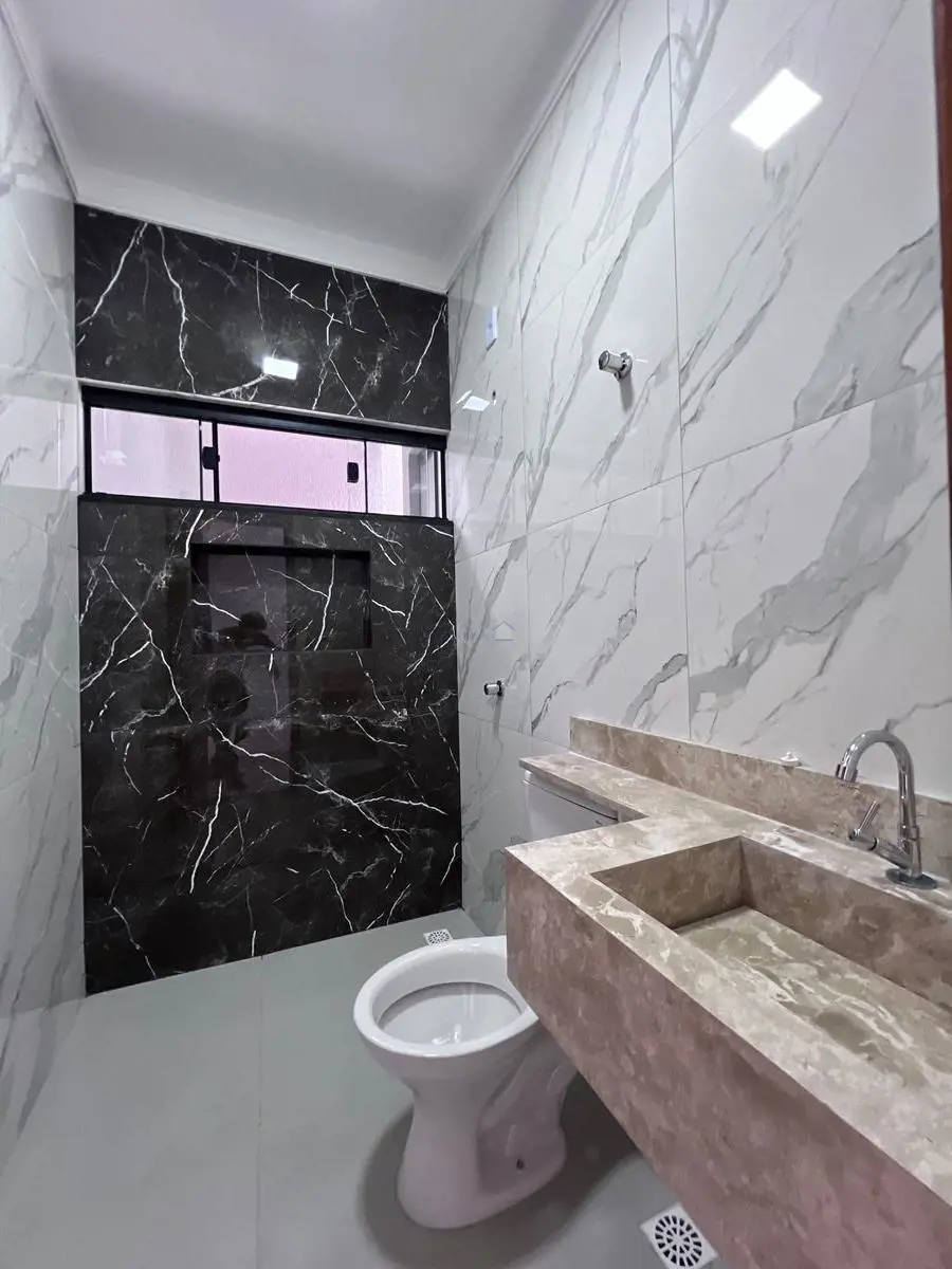 Casa nova na região Noroeste de Goiânia 03 quartos um sendo suíte Garagem cobert...