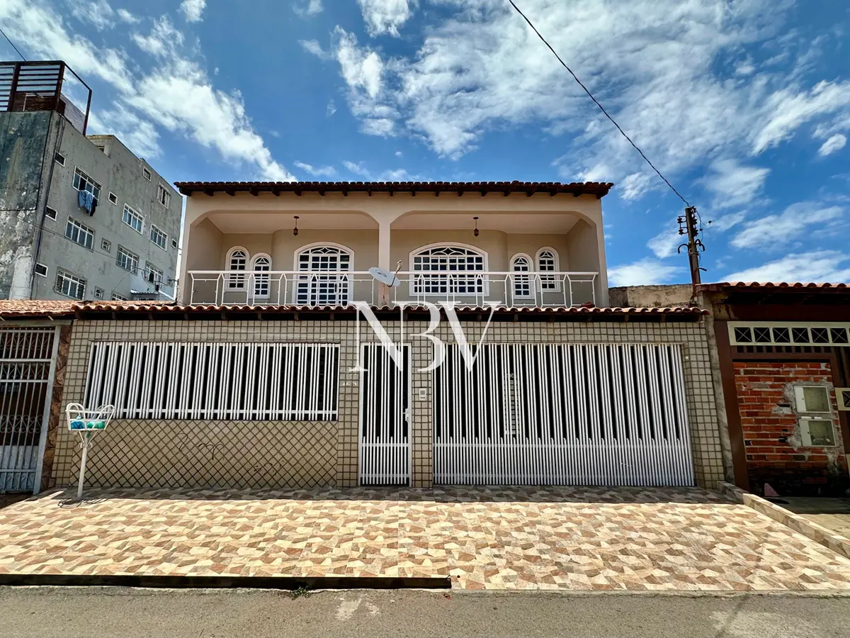 DESCUBRA O SEU NOVO LAR EM CEILÂNDIAApresentamos um imóvel espetacular, projetad...