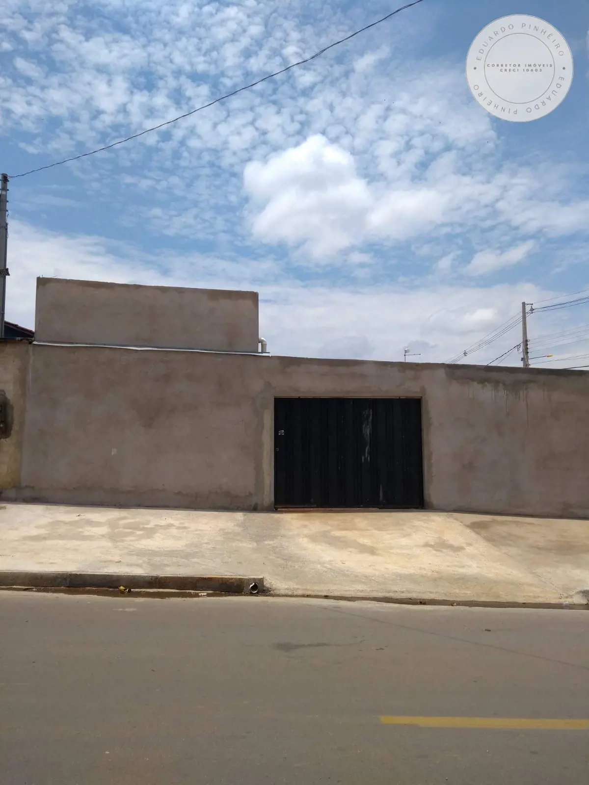  *Excelente Oportunidade: Sua Casa Simples e Aconchegante Espera por Você!*- *Es...