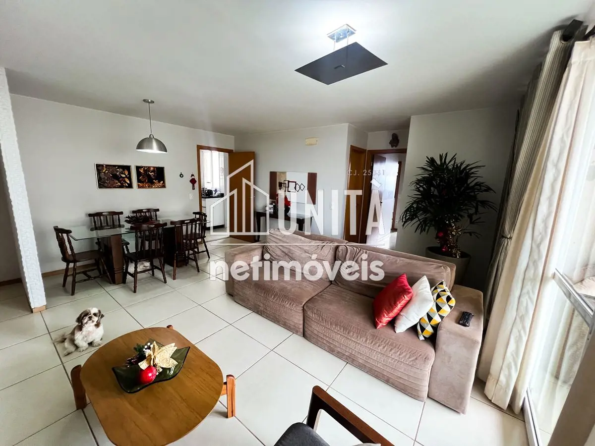 Unità Netimóveis apresenta este belo e espaçoso apartamento no Península Resort ...