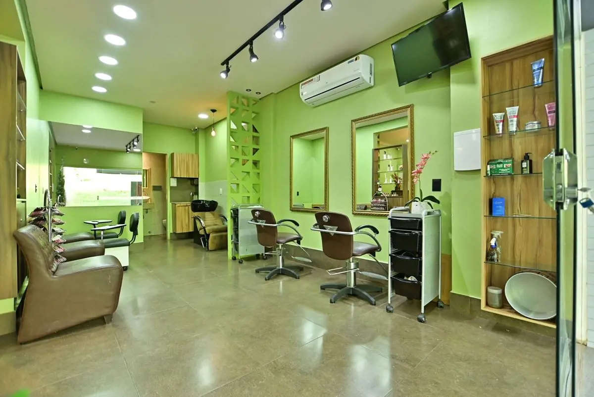 Vendo sala comercial no Sudoeste, Ed. Le Parc com localização privilegiada na me...