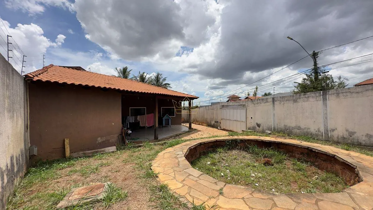 JCMAX VENDE – CASA TÉRREA – 3 SUÍTES – TERRENO DE 360 m² – CONDOMÍNIO FECHADO – ...