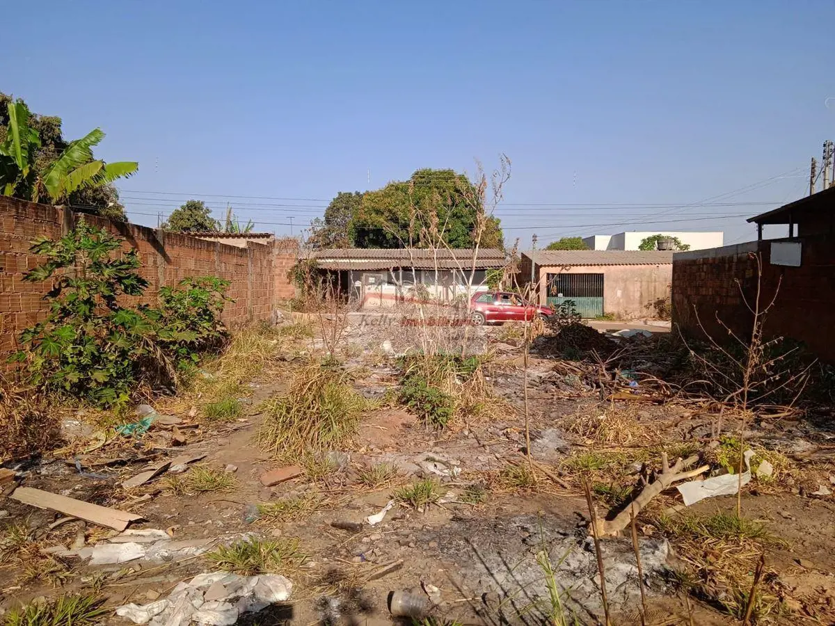 VENDE-SE UM LOTE EM ÁGUAS LINDAS DE GOIÁSLote em Águas Lindas de Goiás, medindo:...