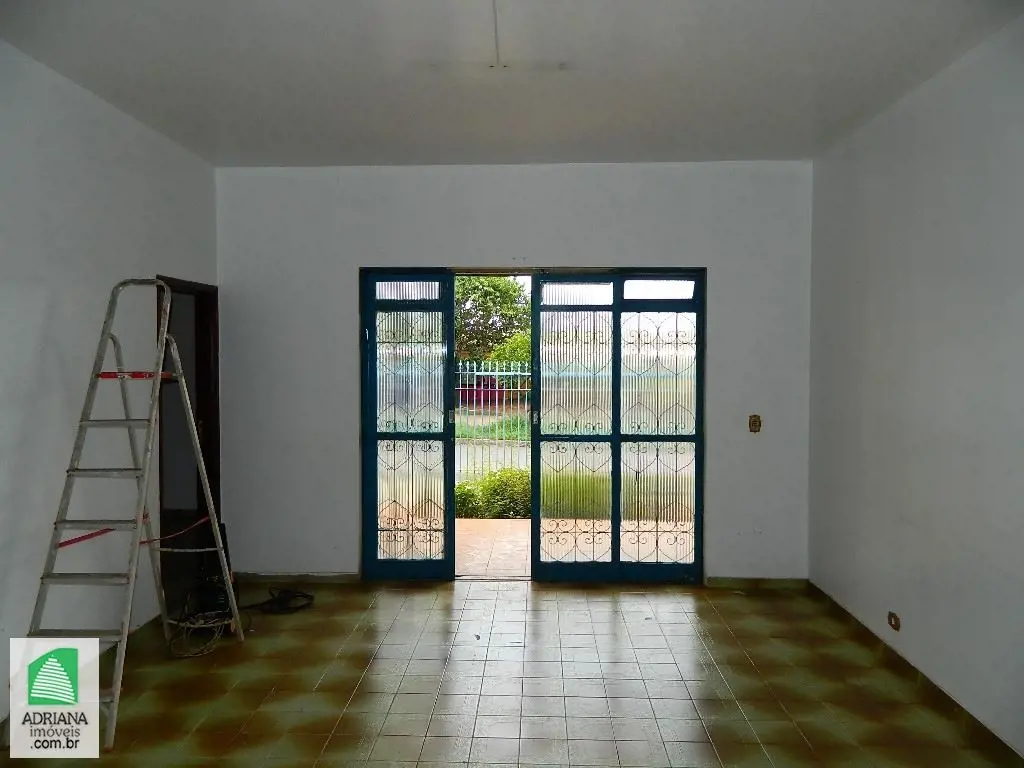 4 QUARTOS  04/01/25