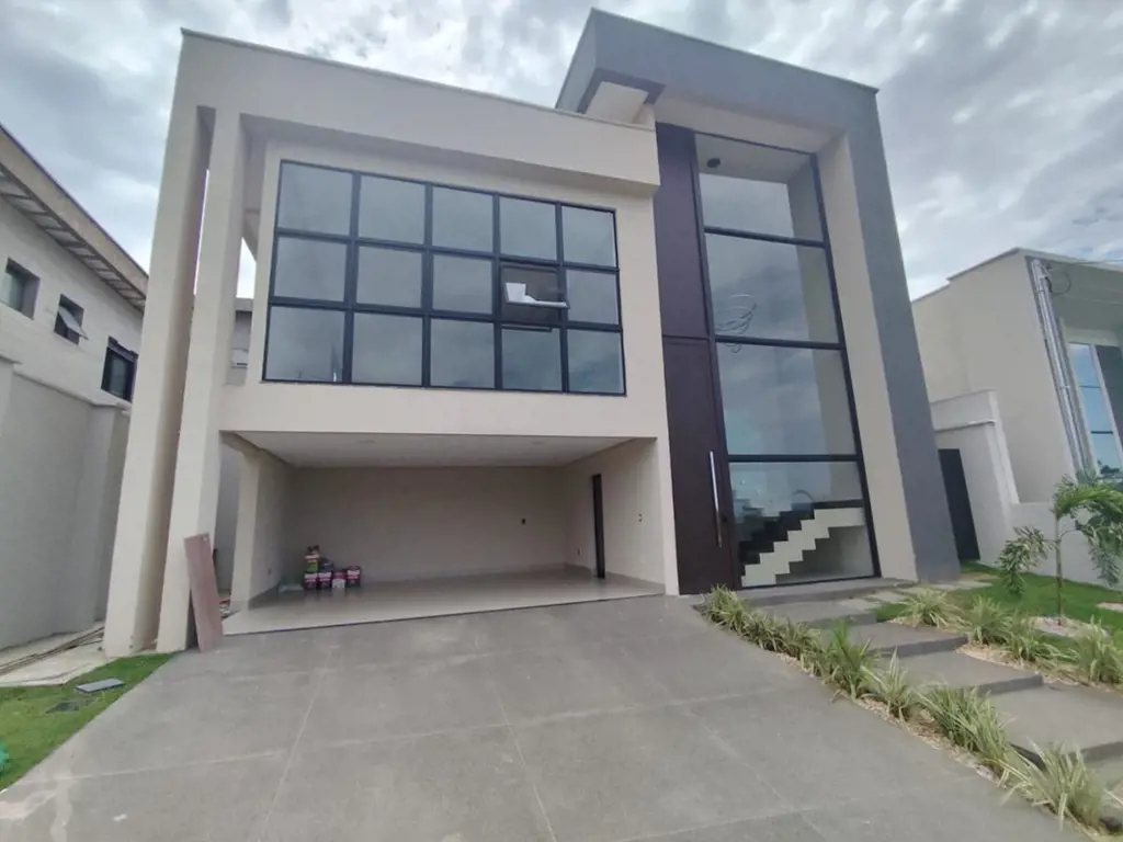 Excelente casa no Jardins Bolonha recém concluída, pronta pra morar. Excelente l...