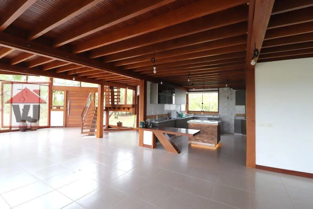 CONDOMÍNIO SOLAR DA SERRA, NO JARDIM BOTÂNICO.CASA COM 400 m2 EM LOTE DE 1.800 m...