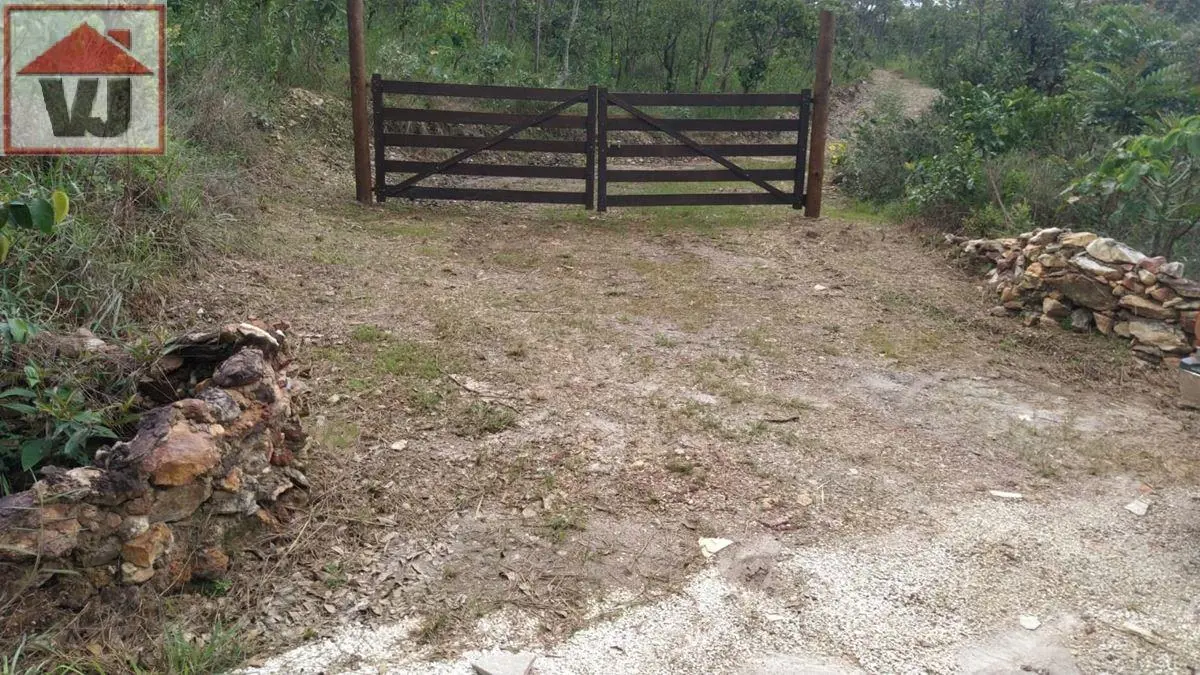 GLEBA DE TERRAS COM 2,1535 HECTARES (OU 21.535 M2), ESCRITURADA E REGISTRADA, PR...