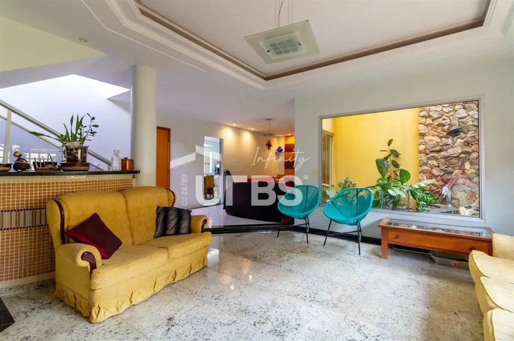 COD U-0013998 - PISO SUPERIOR: 4 SUITES BEM AMPLAS , SENDO MASTER COM CLOSET E H...