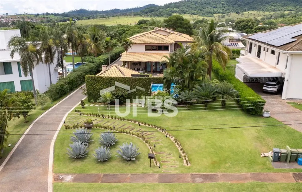 COD U-0014222 - Belo sobrado familiar no condomínio Aldeia do Vale. Possuindo 69...